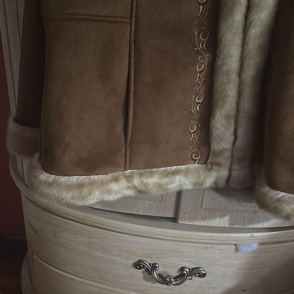 White Stag Brown Faux Fur Trimmed Jacket - Picture 5 of 16
